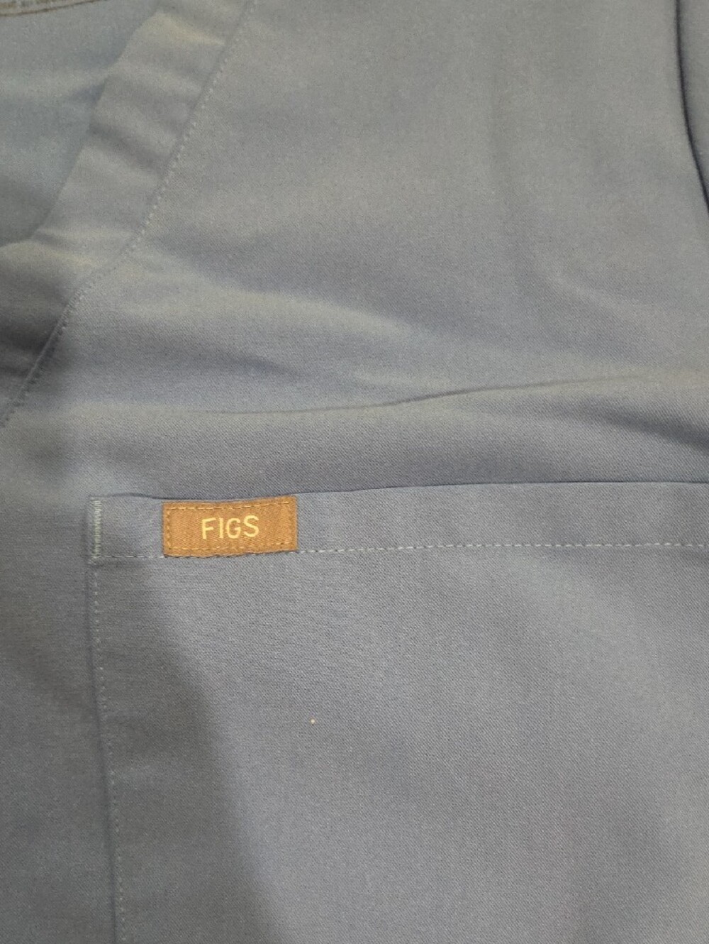 Figs Light Blue V-Neck Scrub Set - Classic Sky Small Spot On Knee. See Pic - Picture 3 of 11